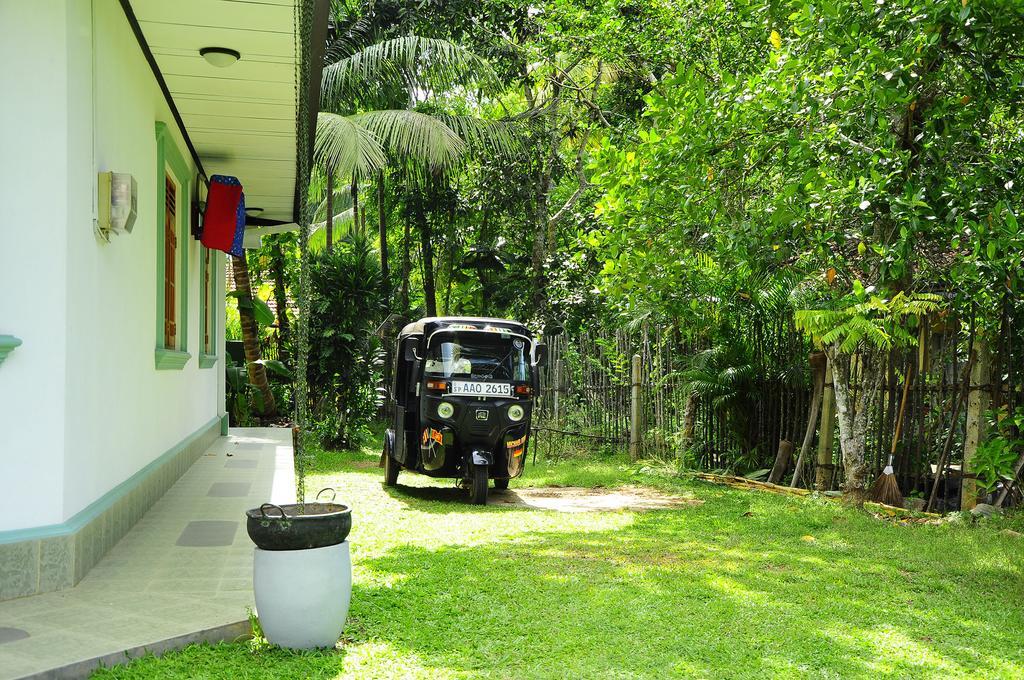 Lumbini Villa Bentota Zimmer foto