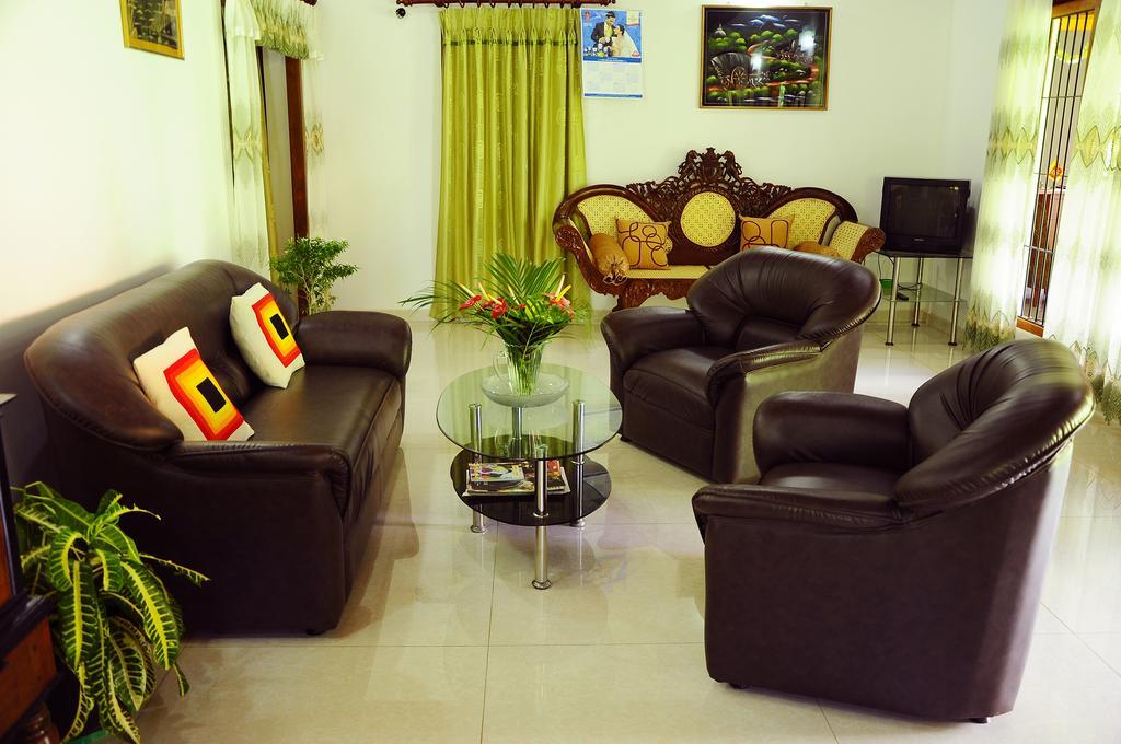 Lumbini Villa Bentota Zimmer foto